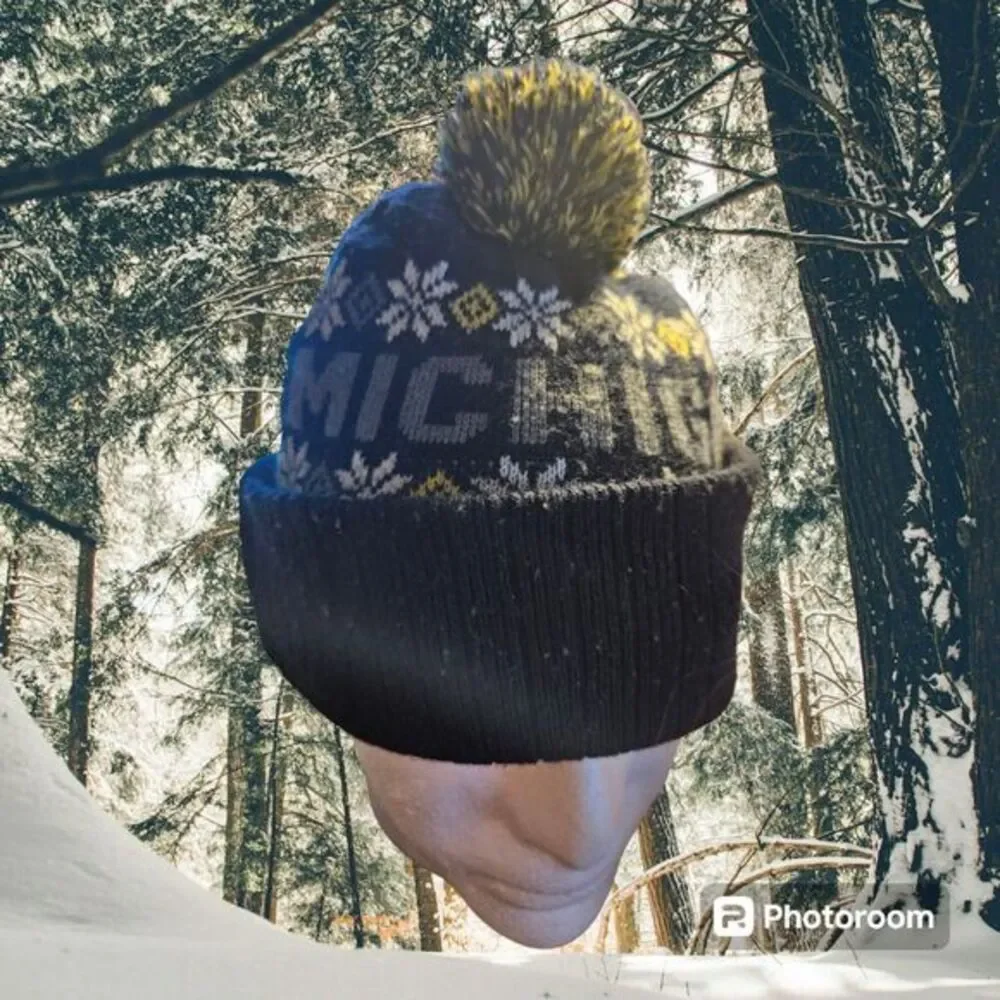 Michigan Wolverines Beanie‎ Size OSFA